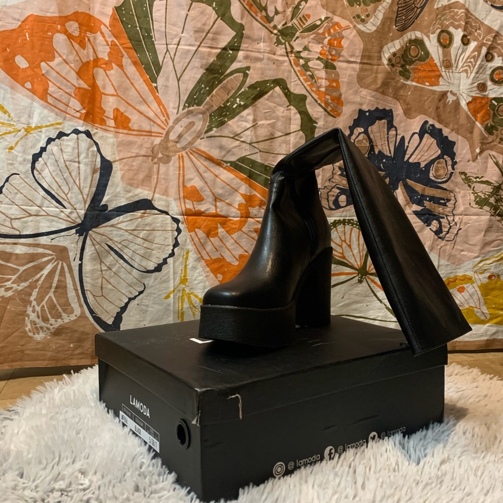 Lamoda knee high boots